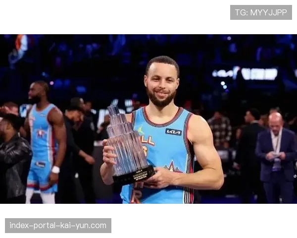 勇士库里右膝髌骨关节疼痛 逐步加强球场训练计划 勇士库里右膝髌骨关节疼痛 逐步加强球场训练计划